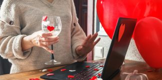 Valentine’s Day globaldata covid-19 pandemic lockdown store closures online shopping